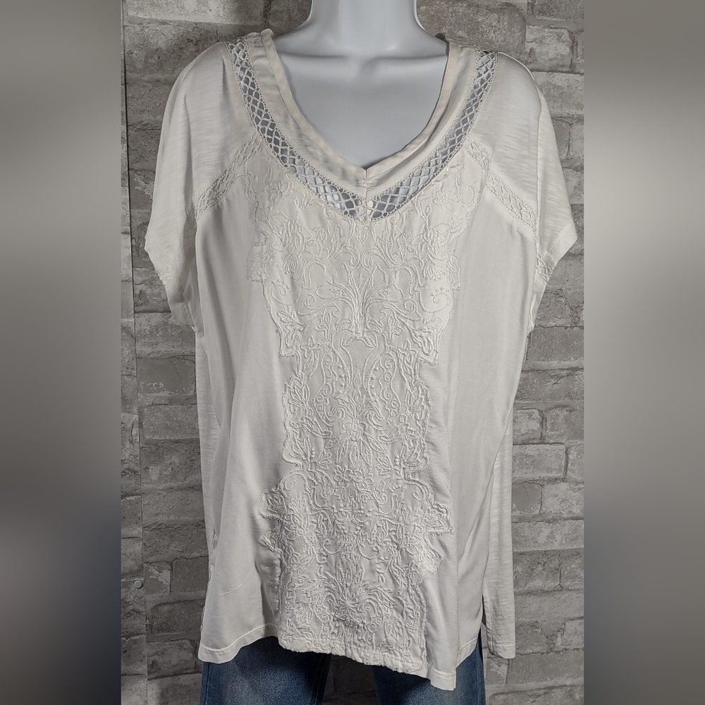 Floral Embroidered/Cutwork Lace Top